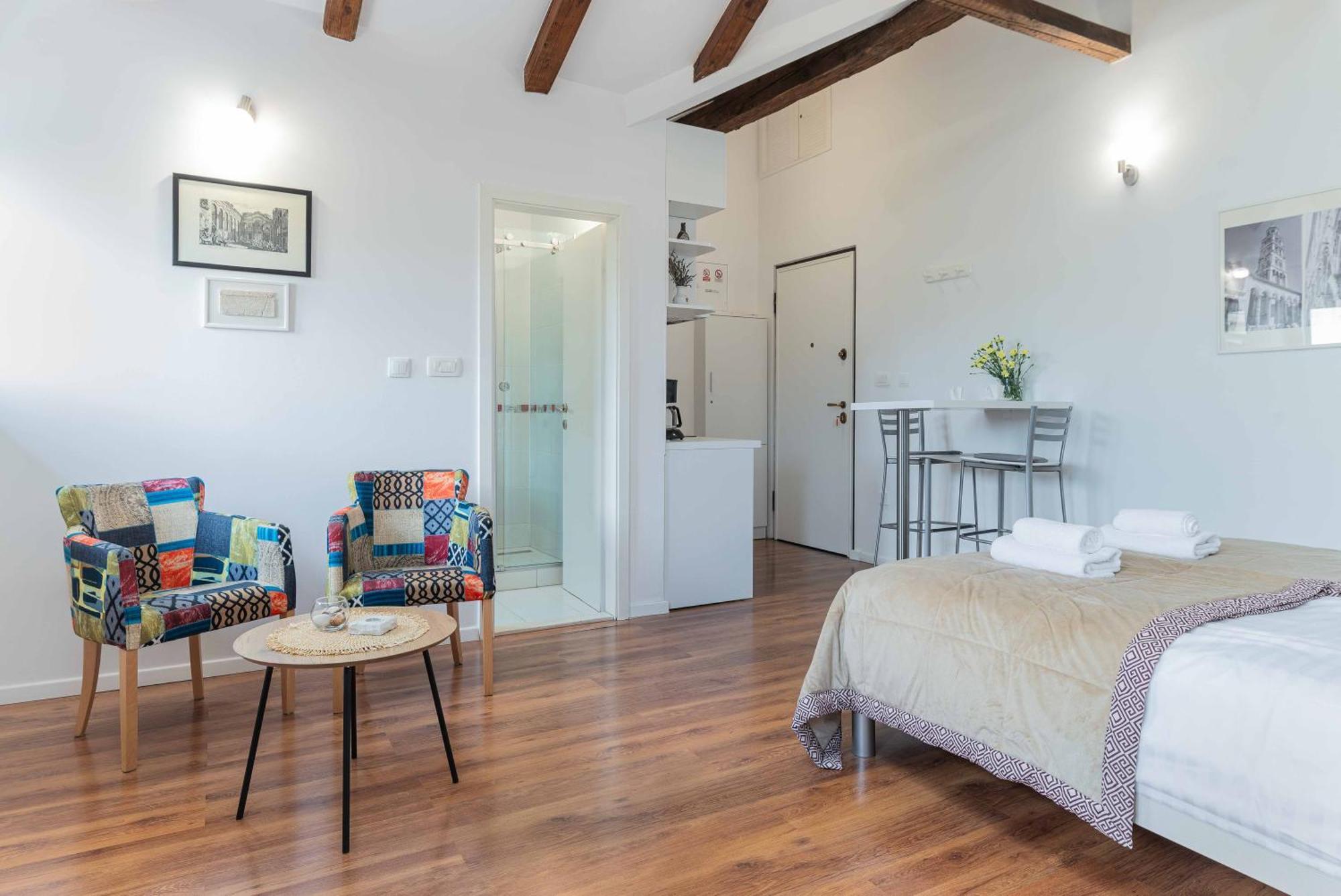 Apartment The Charm Split Buitenkant foto
