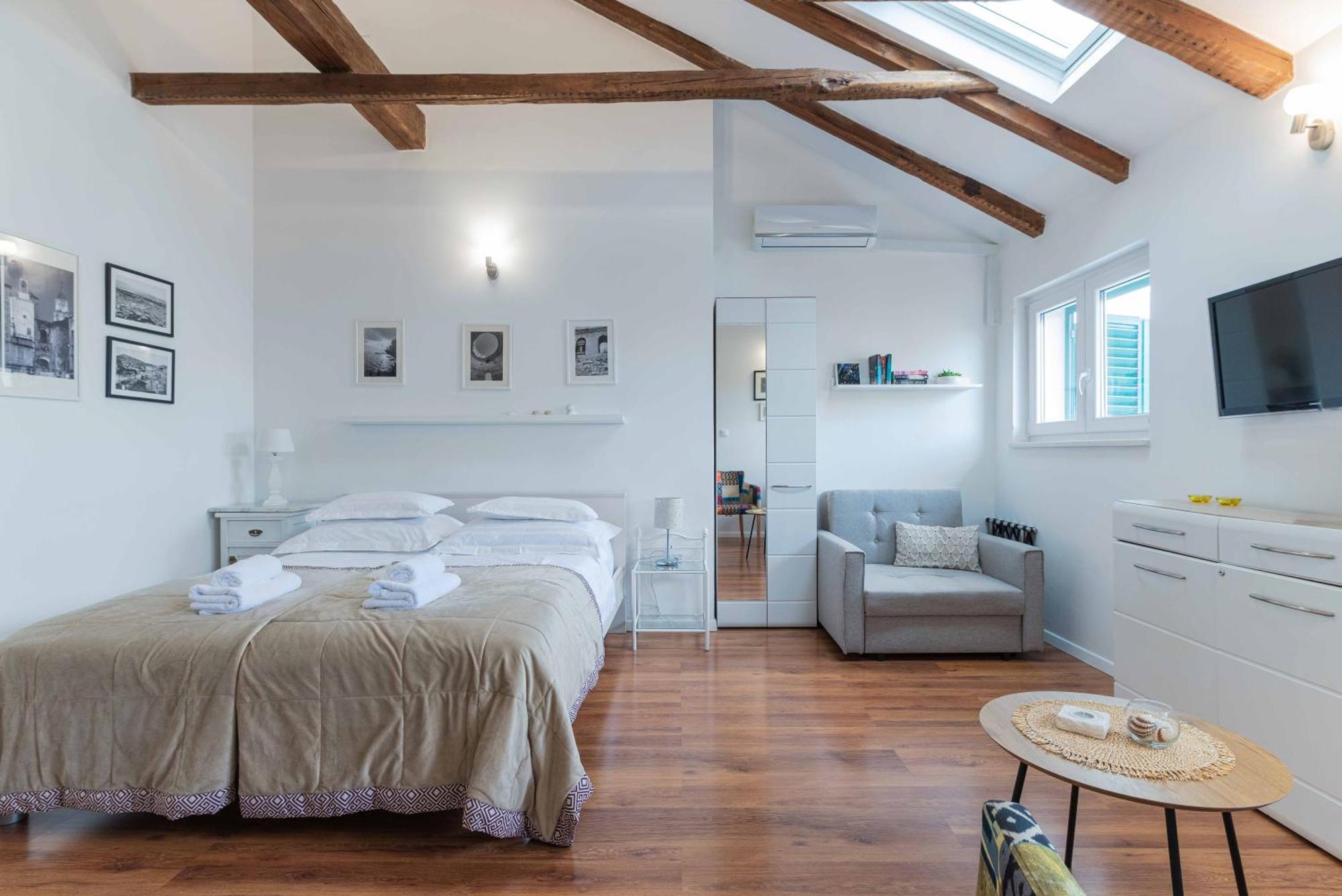 Apartment The Charm Split Buitenkant foto