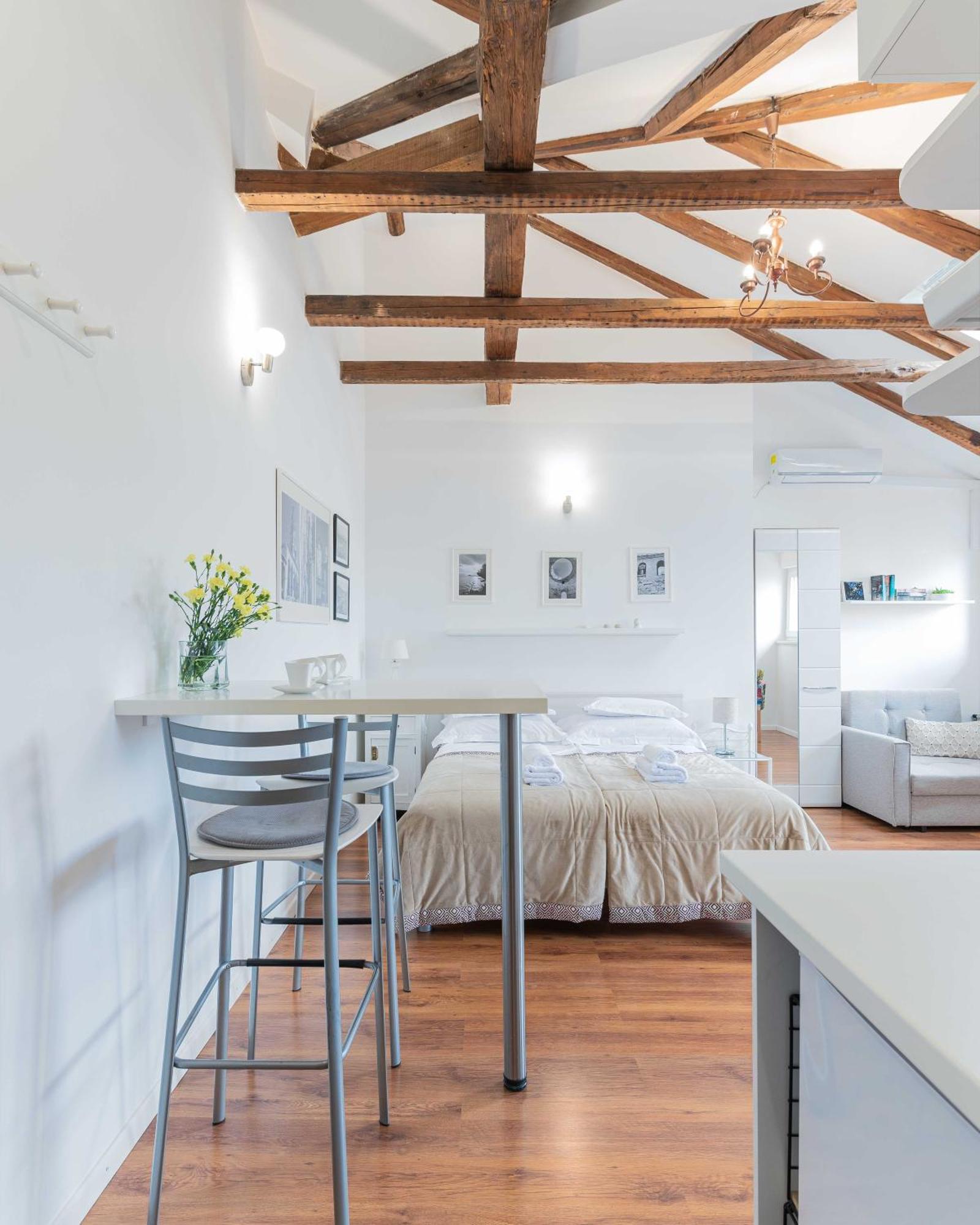 Apartment The Charm Split Buitenkant foto